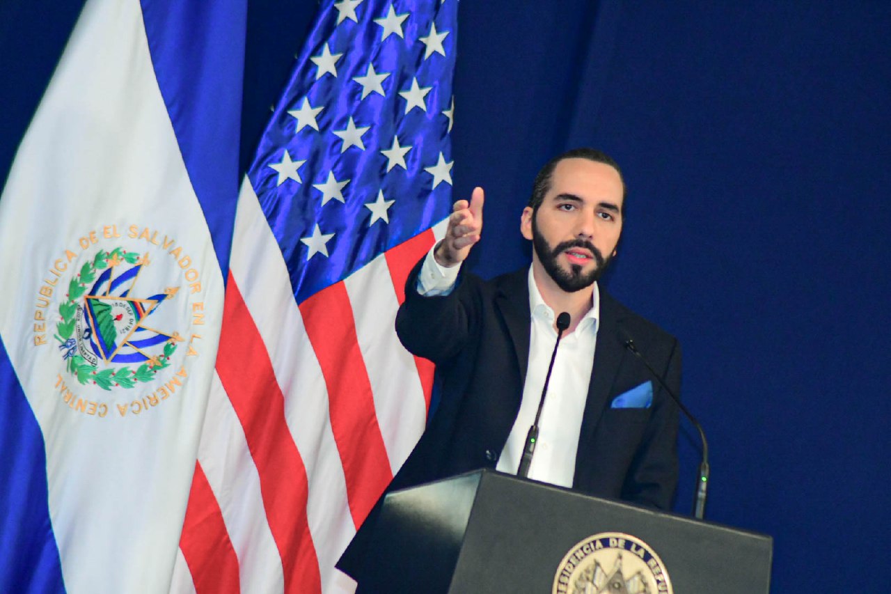 presidente-bukele-ante-demanda-del-fmln-derecho-constitucional-selectivo-la-nueva-doble-moral